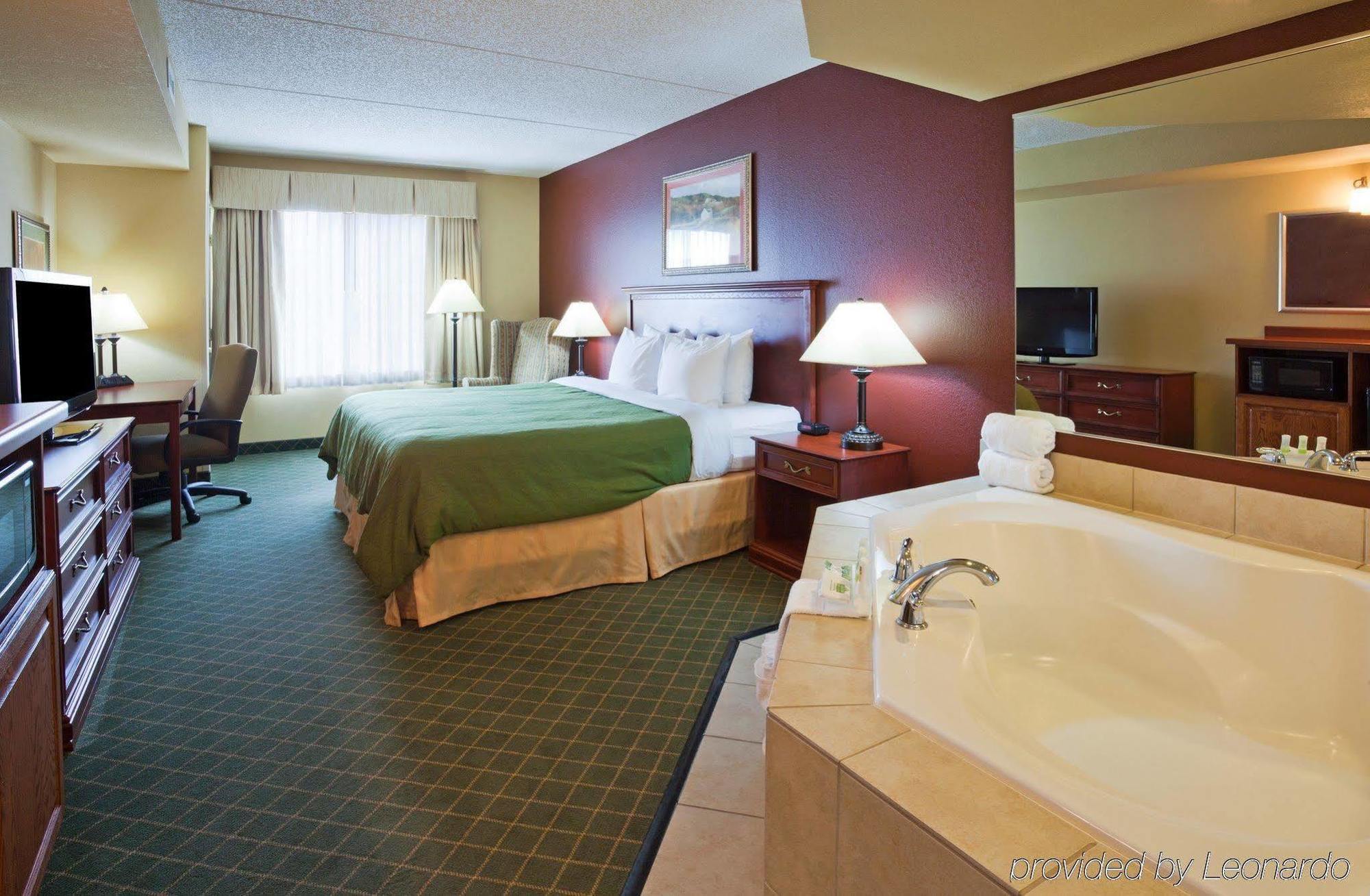 Comfort Inn & Suites St Paul Northeast Vadnais Heights Dış mekan fotoğraf